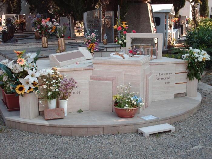 Scalpelmarmi - Rossano (CS) - PAVIMENTI - PIANI DA CUCINA - RIVESTIMENTI PER CAMINETTI - ARTE FUNERARIA - PORTALI - SILESTONE MICROBAN