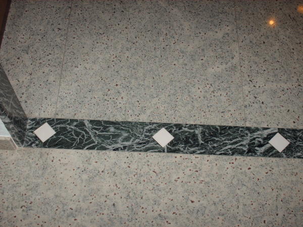 Scalpelmarmi - Rossano (CS) - PAVIMENTI - PIANI DA CUCINA - RIVESTIMENTI PER CAMINETTI - ARTE FUNERARIA - PORTALI - SILESTONE MICROBAN